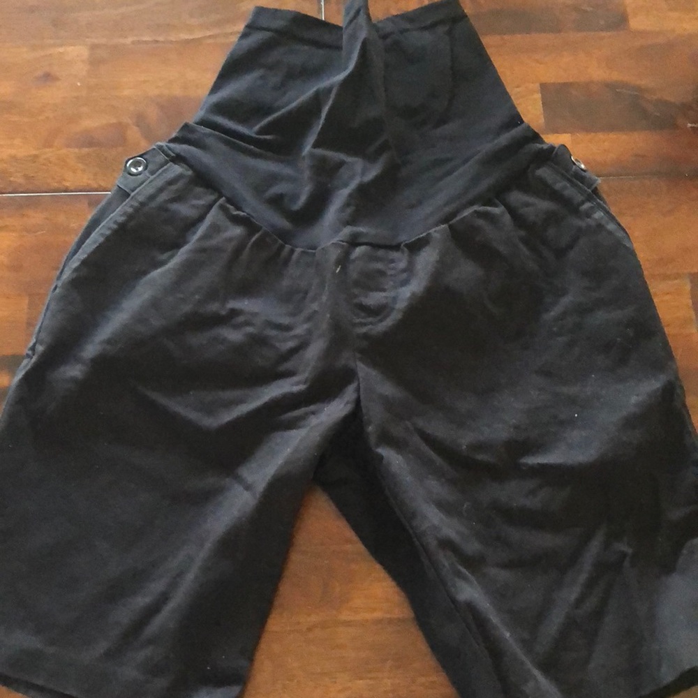 Maternity shorts